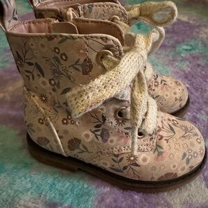 Cat & Jack Floral Kids Boots with Cream and Pink